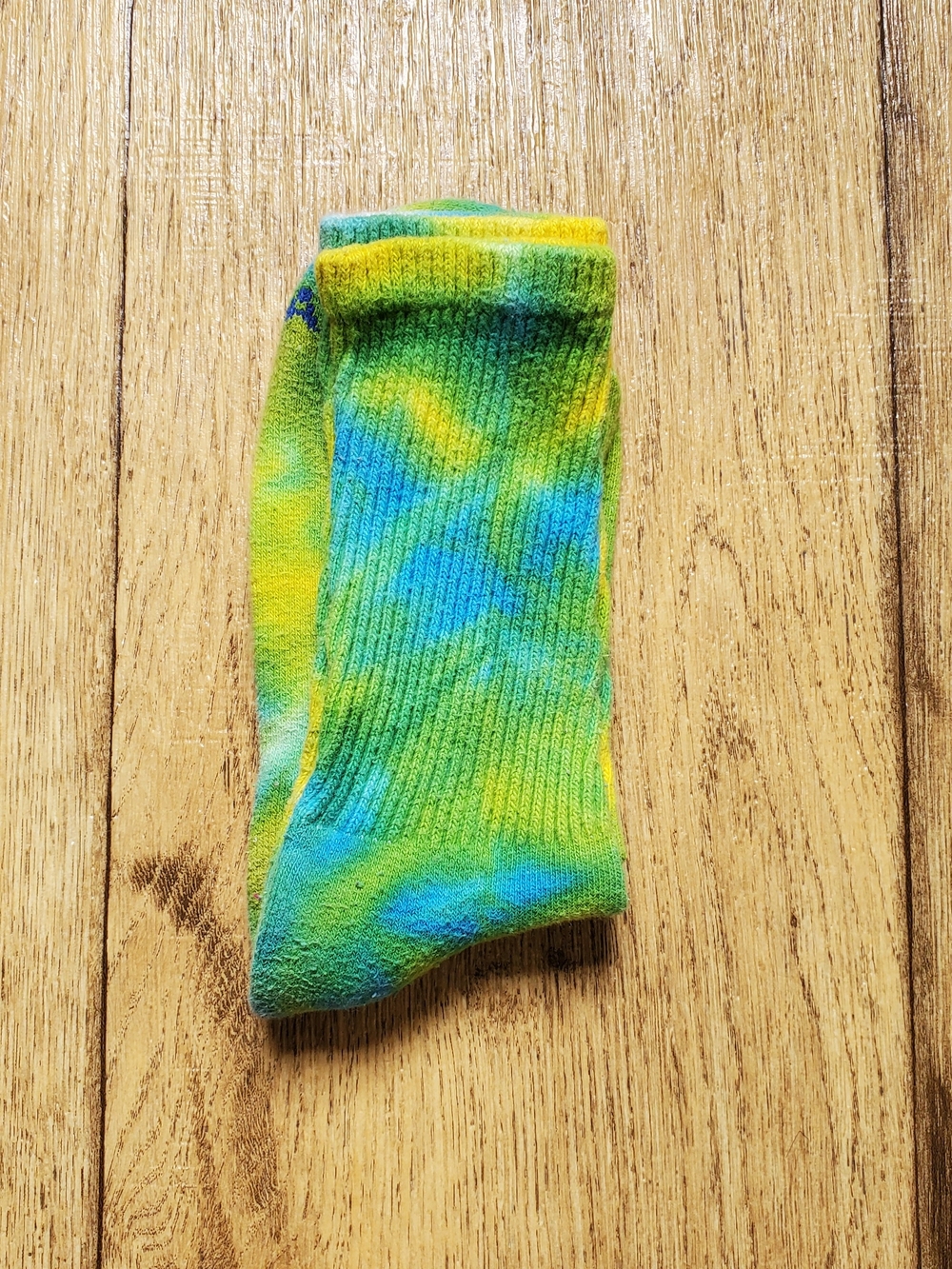 Gildan Tie-Dye Crew Socks - Green Blue Yellow